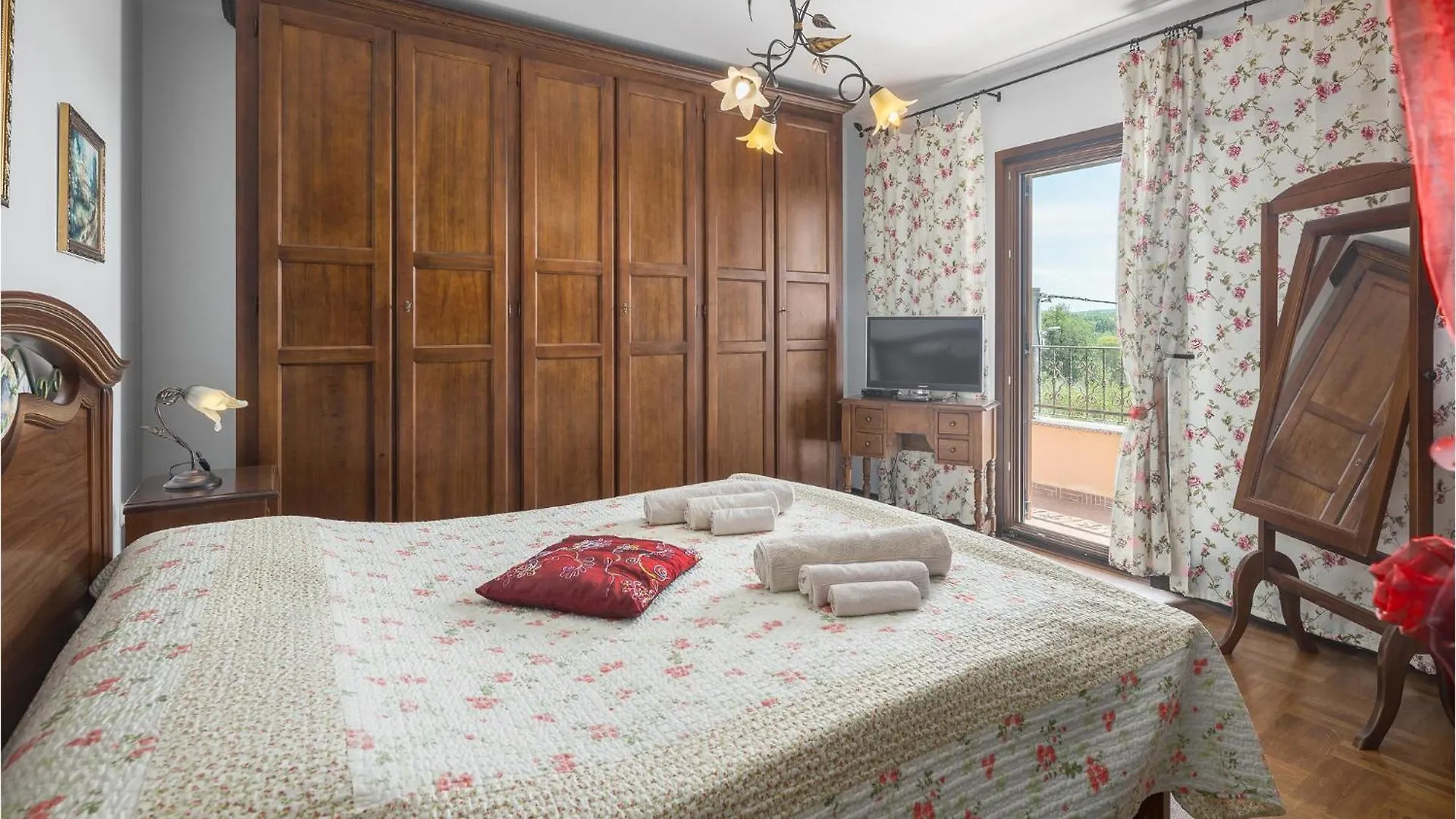 Holiday home 4 Bedroom Awesome Home In Buje Croatia